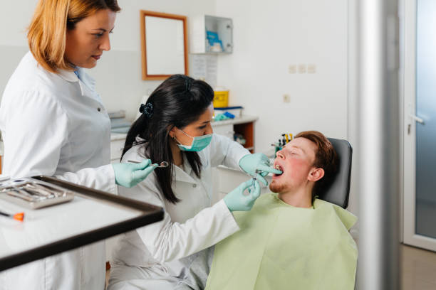 Best Emergency Dentist for Knocked-Out Tooth in Und City, MO